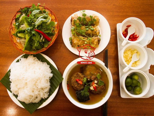 Sinh Từ - Bún chả truyền thống nổi tiếng Hà Nội